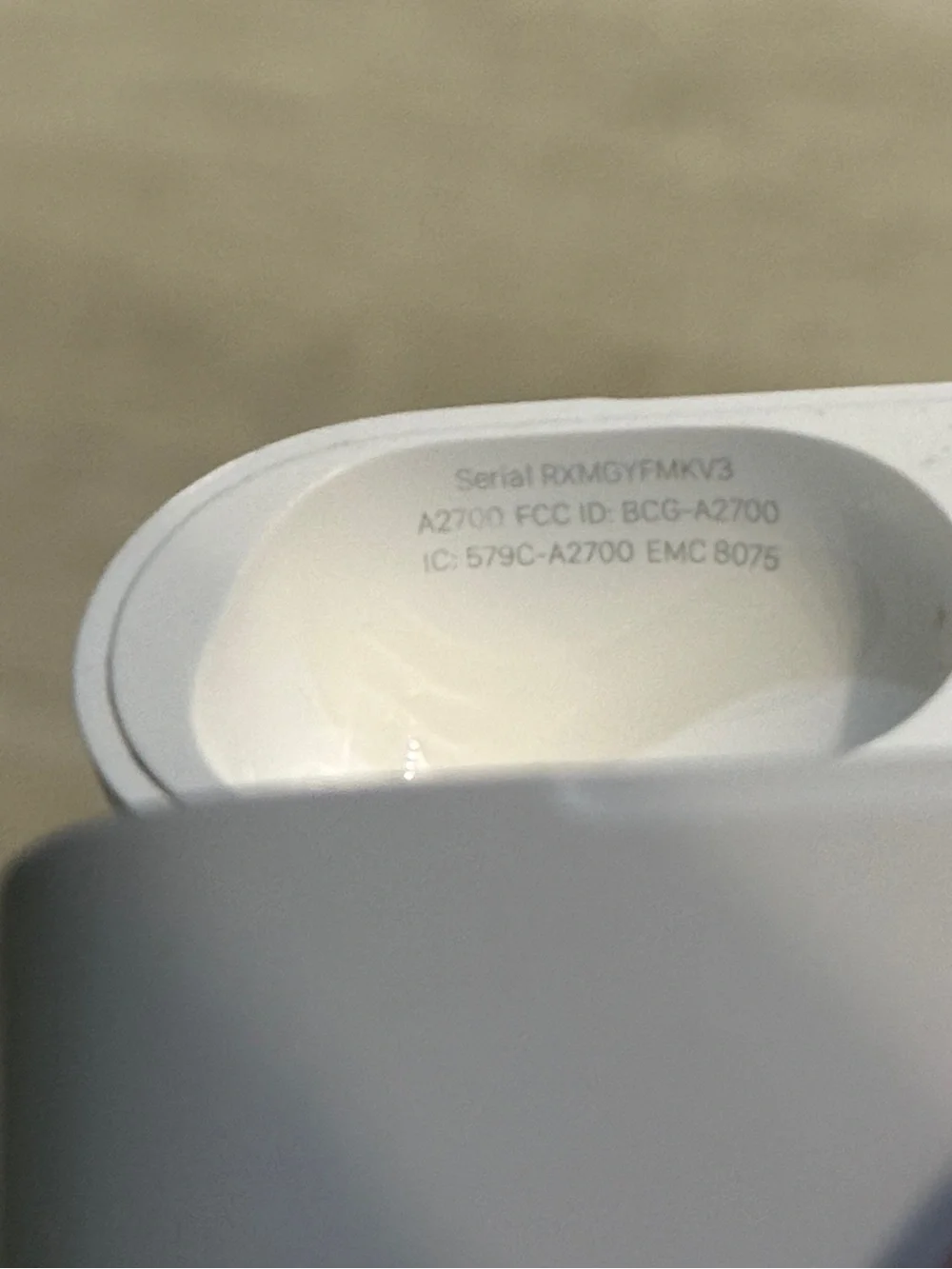 Apple AirPods Pro 2nd Generation with MagSafe/Lightning charging case A2700